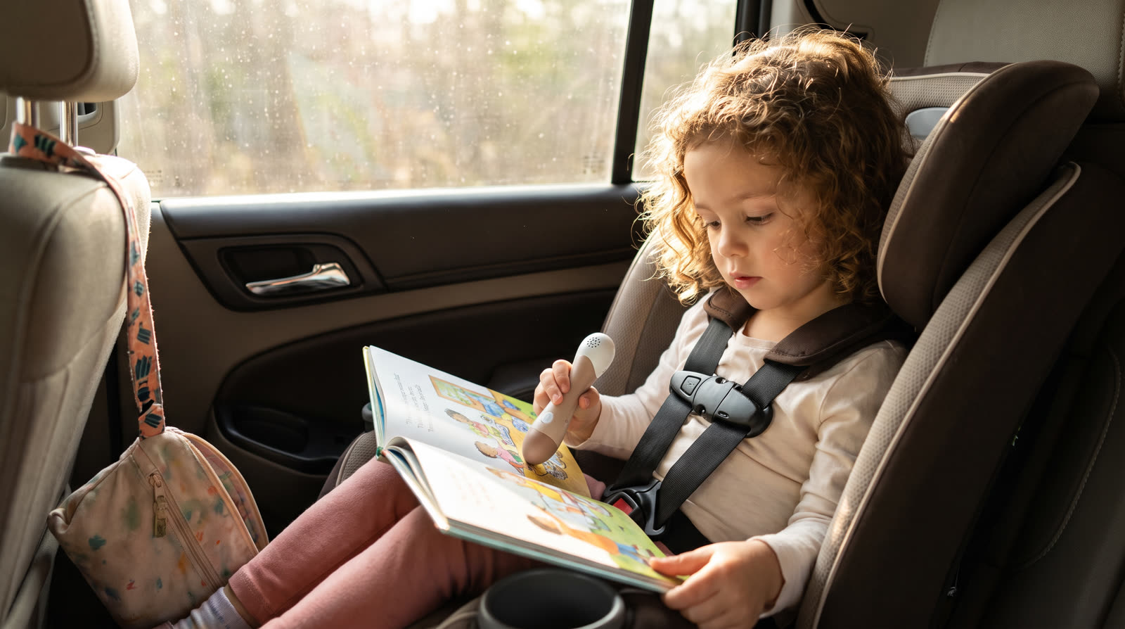 How Should Retailers Position a Screen-Free Talking Pen for Travel and Quiet Learning?